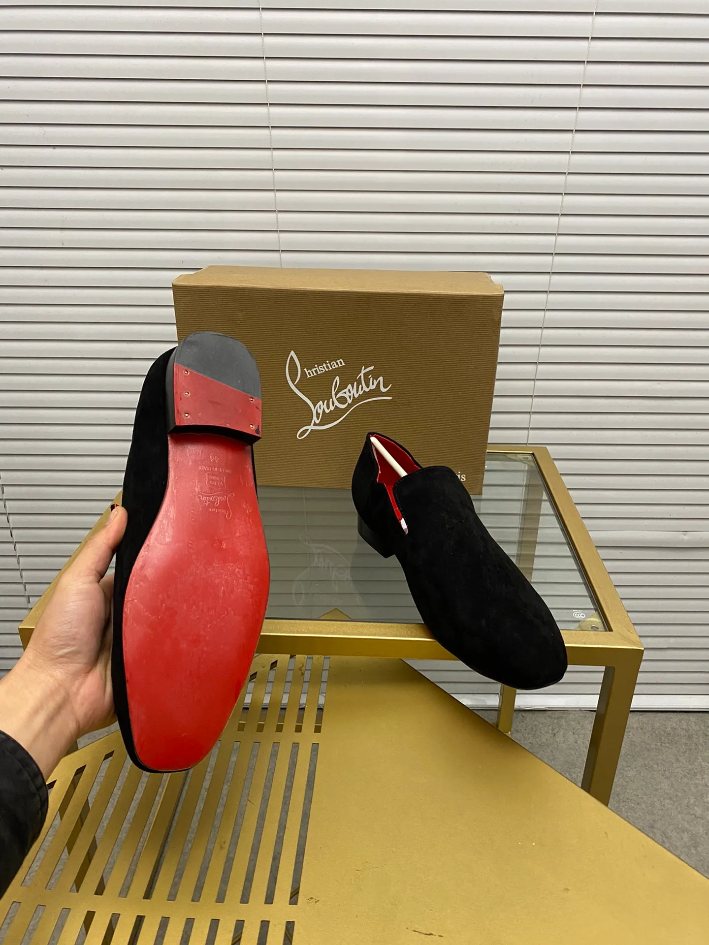 (Customized model) Ex-factory price is 500. christian louboutin (CL red sole shoes) counter series, casual sneakers for couples 📢 📢 📢 Exclusive hot style release 🎈🎈💪 Movable latex feet 👻 Finished outsole line [Proud] 😝Female 35-40# Male 38#-46, global supply😝 [Top version]: Original imported genuine leather upper, top original leather lining, original molded TPU outsole, original 1:1 detail processing, original shoe last,